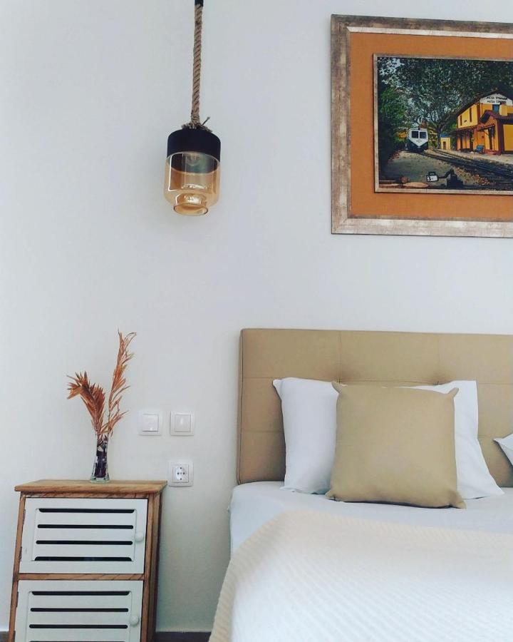 Guesthouse Mouses Калаврита Экстерьер фото